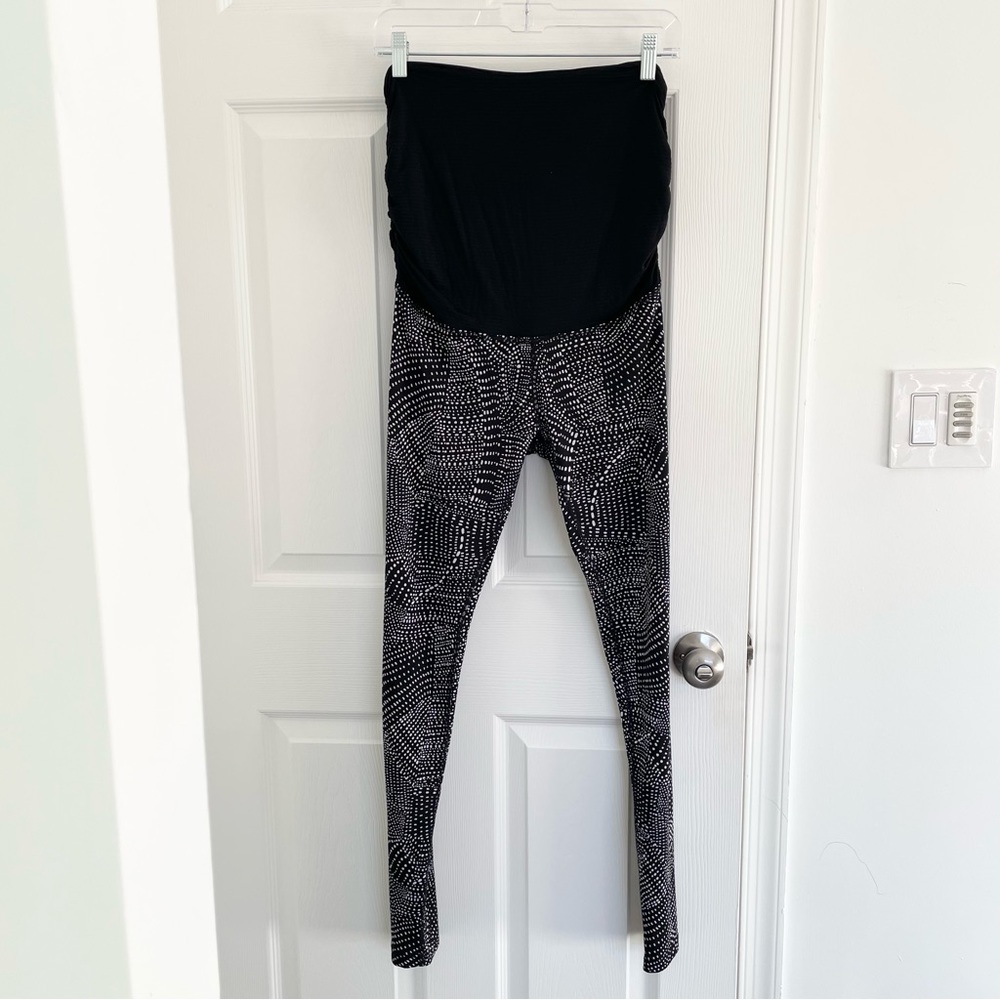 FINAL PRICE DROP Beyond the Bump Maternity Leggings Black with White Dots Large